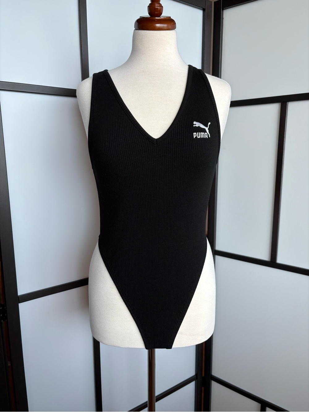 Puma Black Ribbed Bodysuit V-Neck Sleeveless Logo Bodysuit Size M